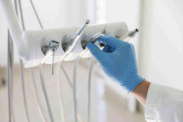 Professional Emergency Dentist technician working in Zeigler, IL